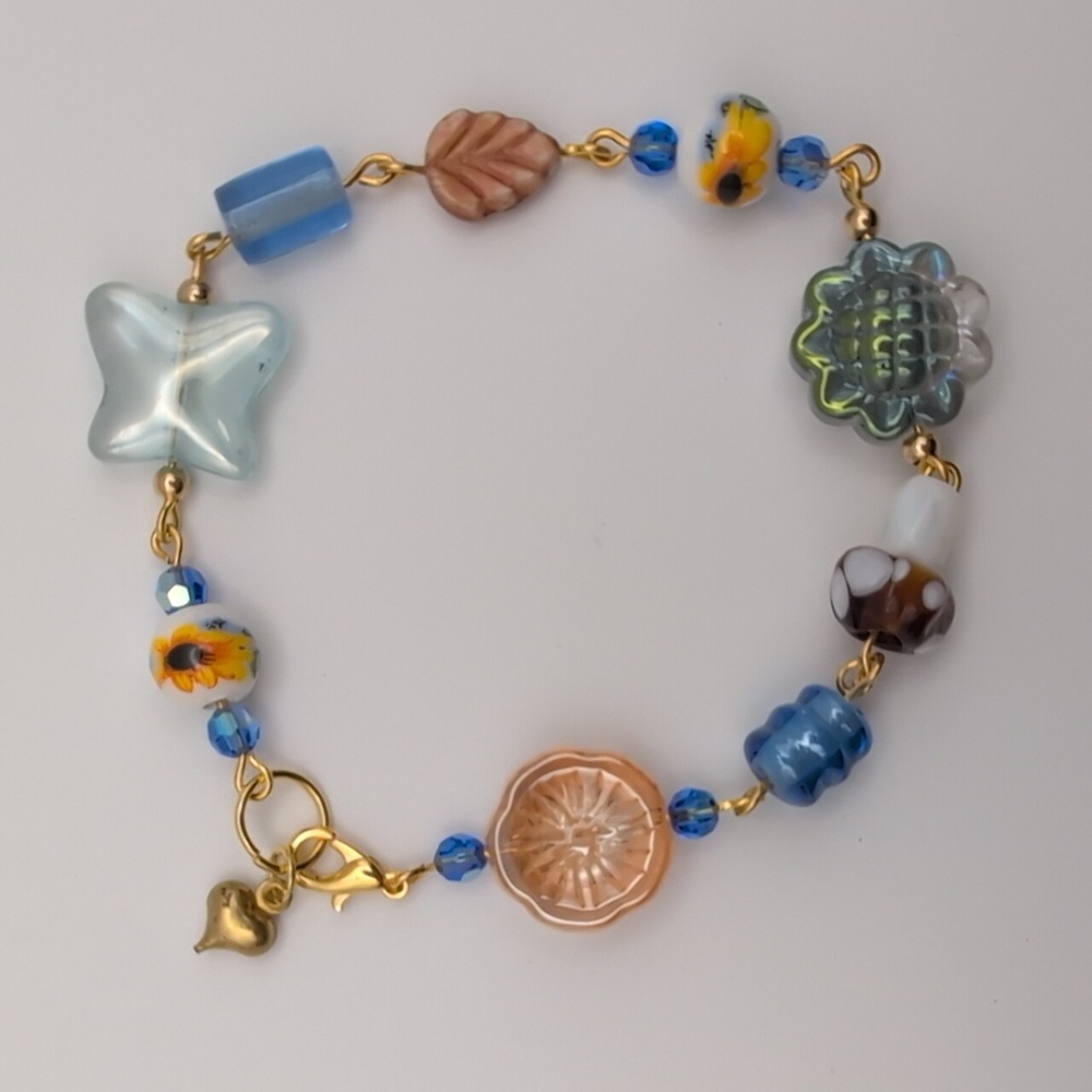 Handmade Floral Garden Theme Beaded Bracelet 7"